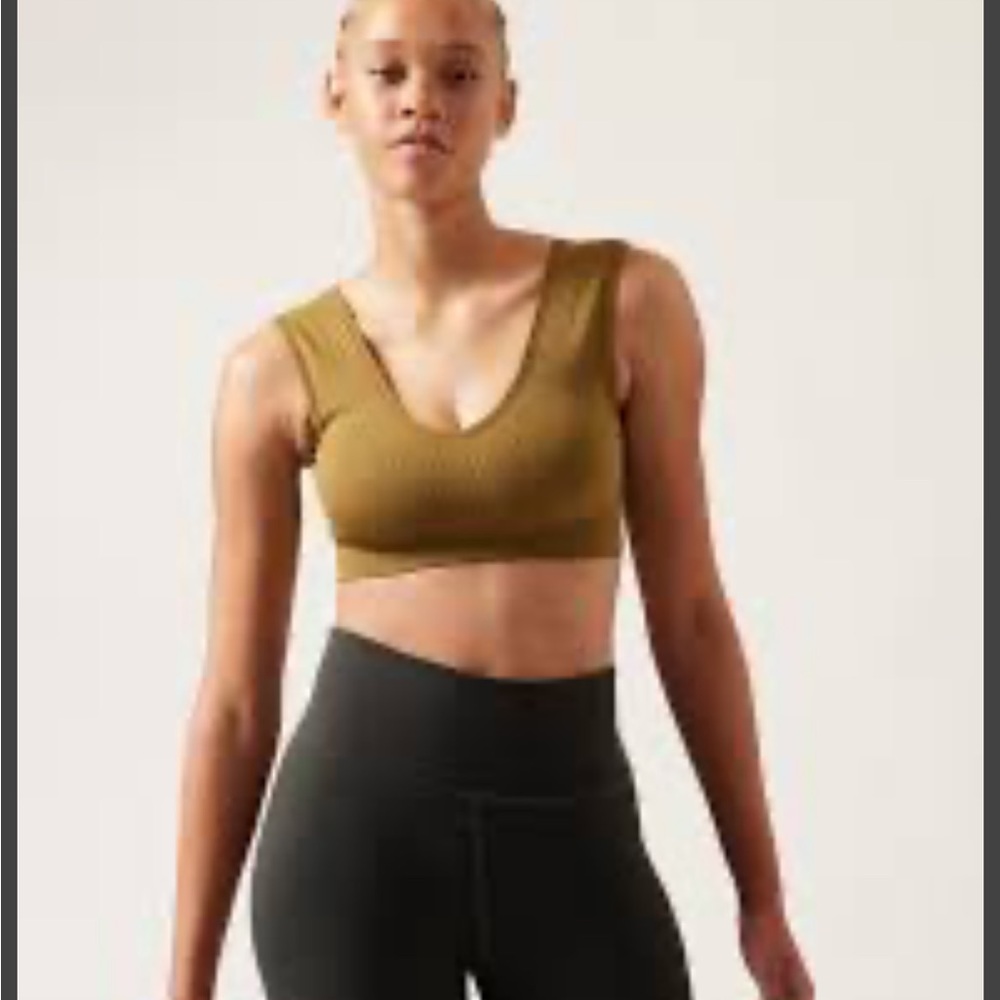 Athleta Aurora Plunge Bra D-DD Size Medium Tapestry Gold